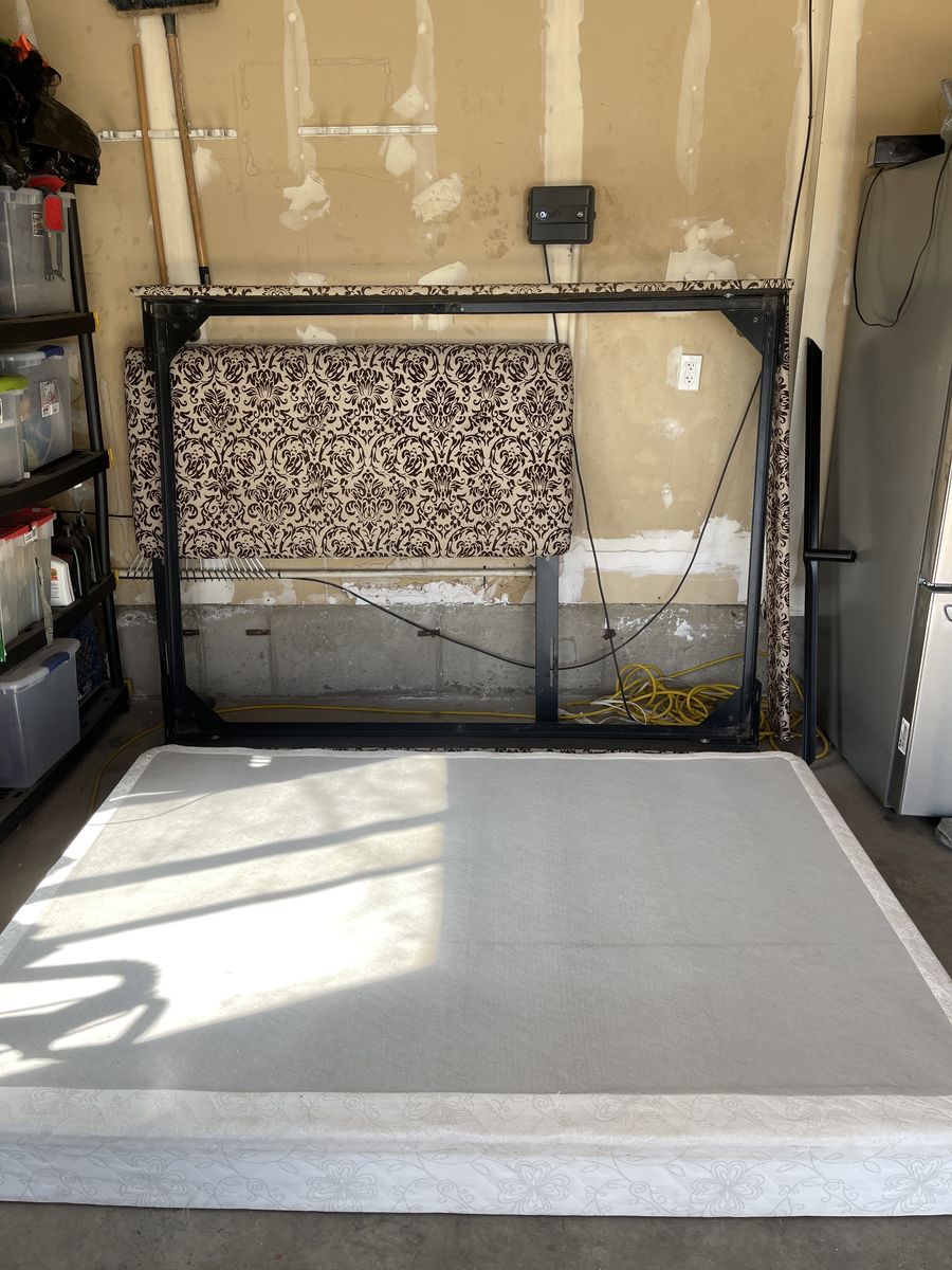 Full Size Frame And Box Springs