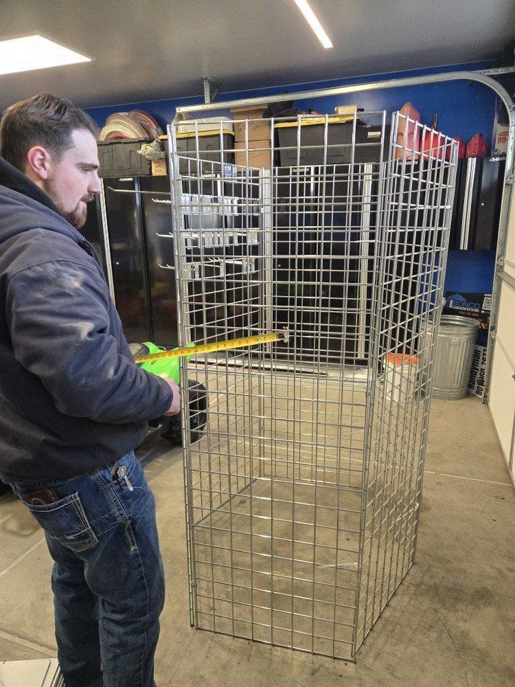 gridwall retail racking with display hangers