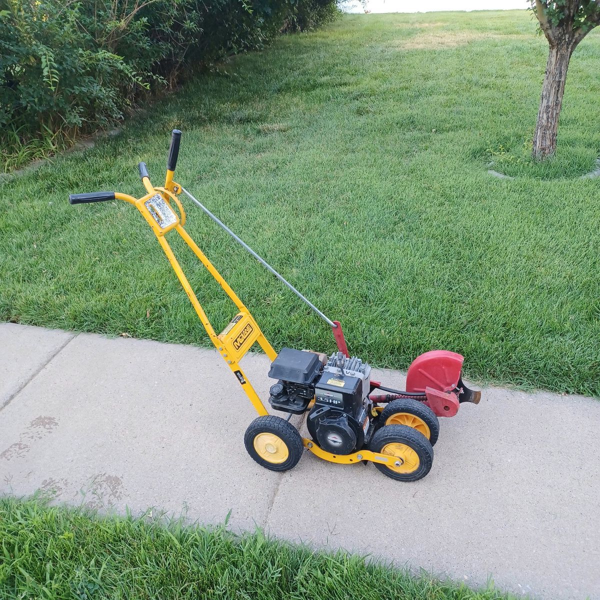 McLane lawn edger