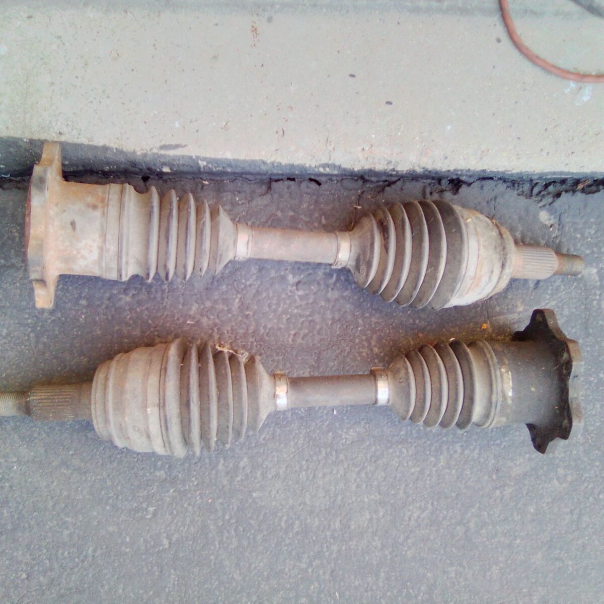 2000 thru 2006 Chevy Tahoe front axels