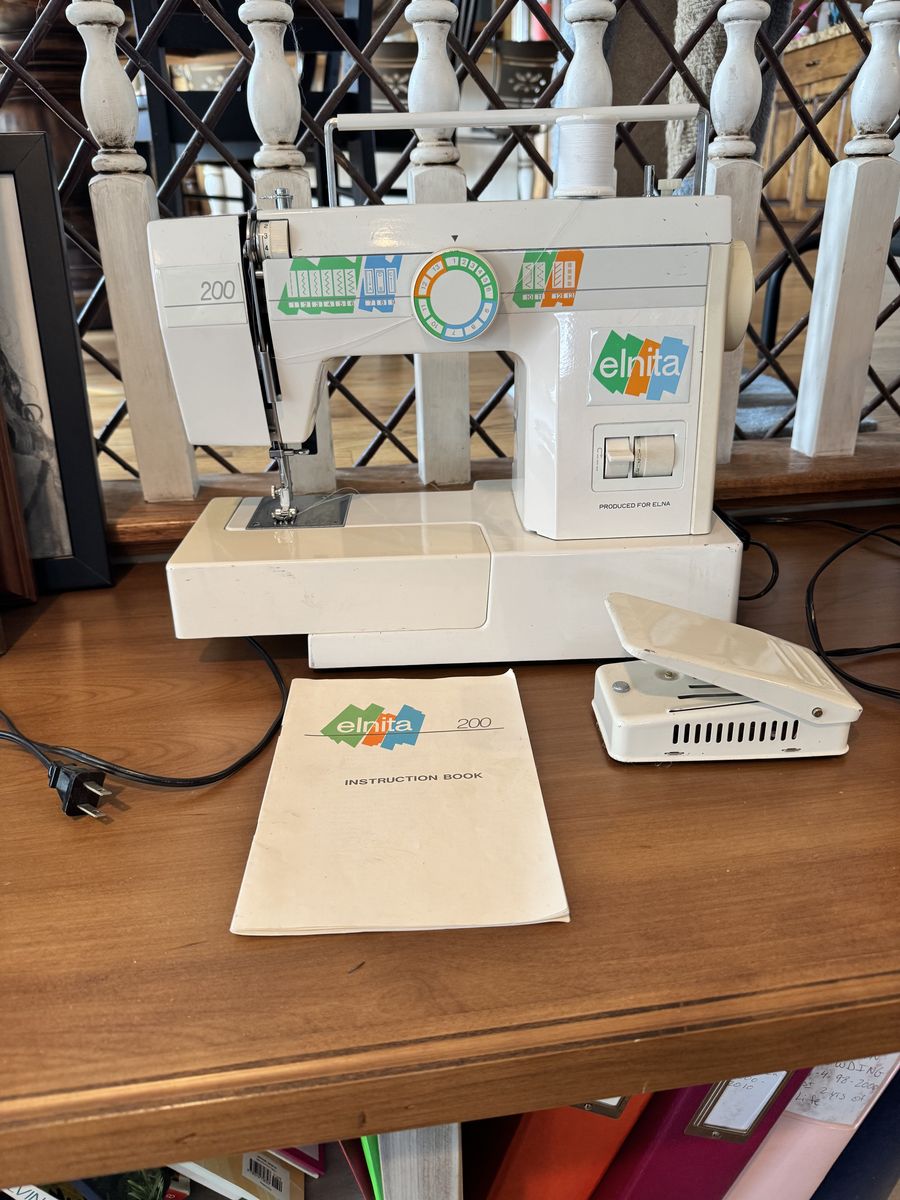 Elnita Sewing Machine