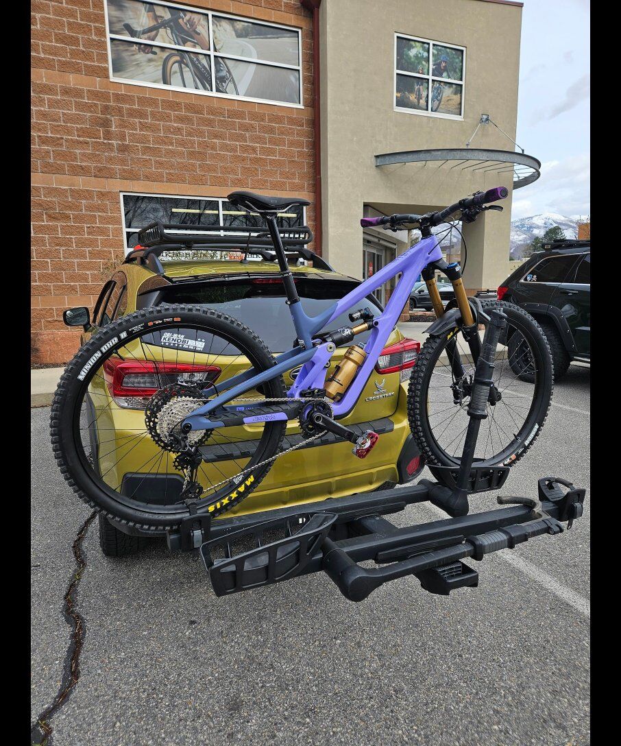 1.25" Thule T2 Pro XTR Hitch rack