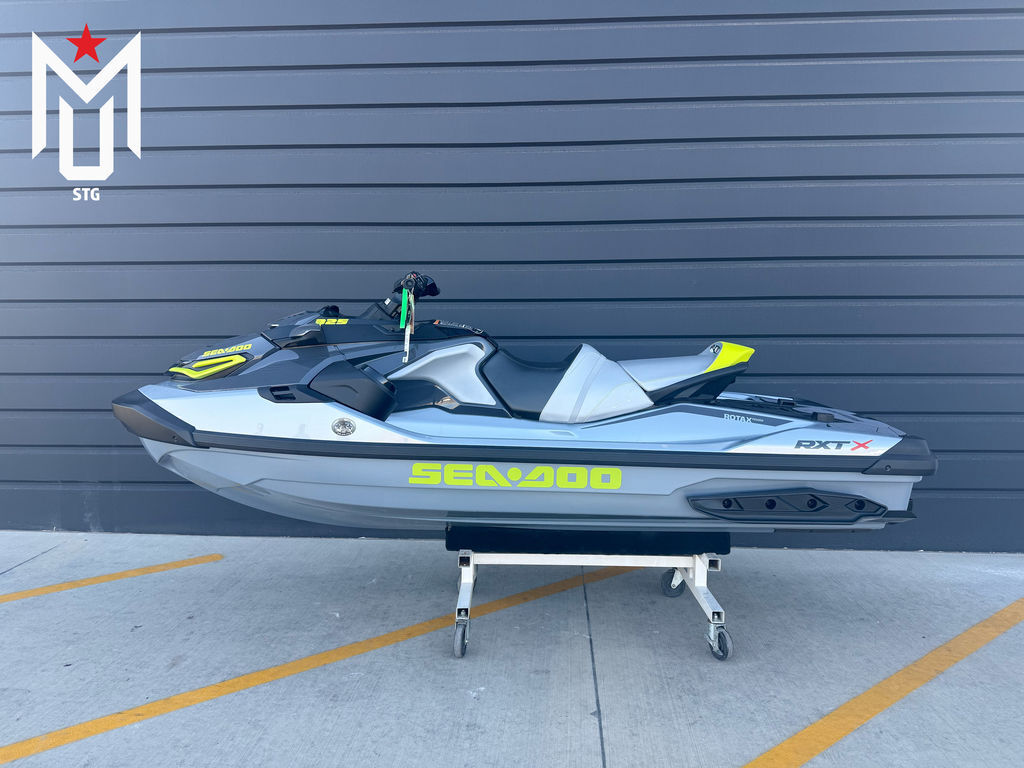2026 Sea-Doo RXT-X™ 325 Ice Metal / Manta Green