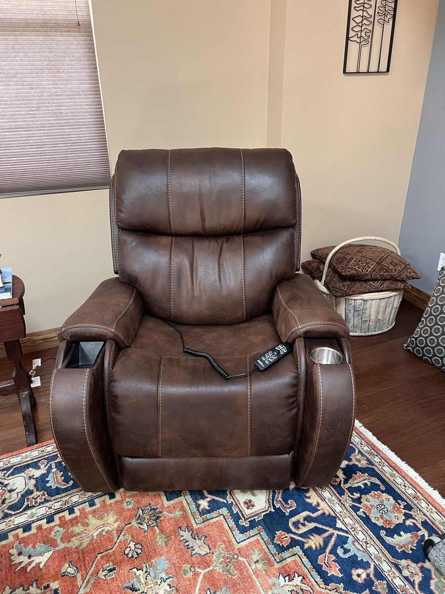Pride Vita Lift Brown Leather Power Recliner w/ Cup Holders - Excellent Condition