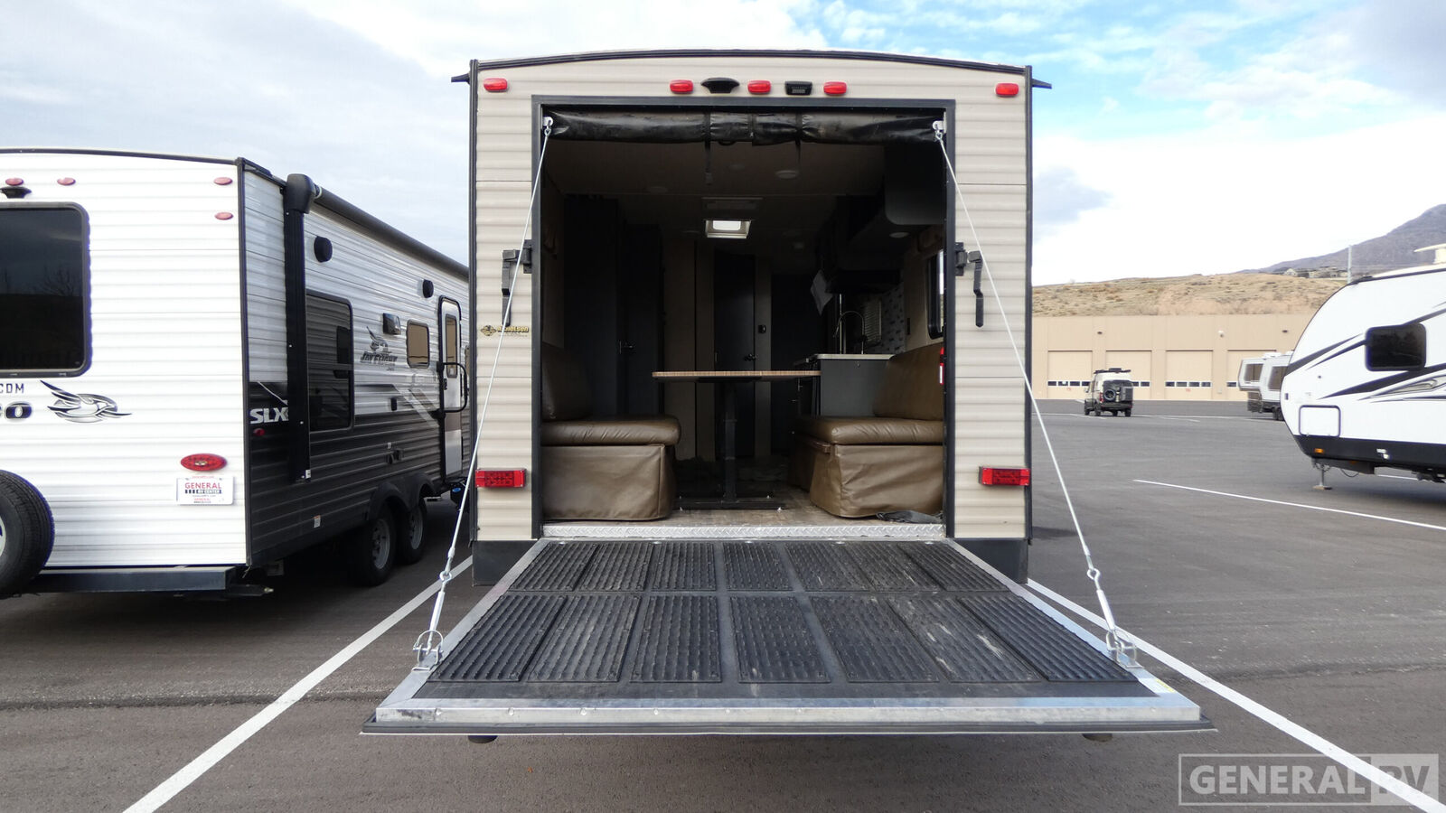 2017 Forest River Cherokee Grey Wolf 22RR