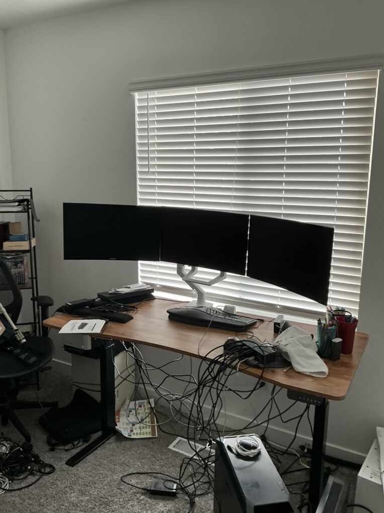 Triple Montior Setup (3) Samsung 24 Curved/mount