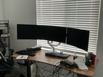 Triple Montior Setup (3) Samsung 24 Curved/mount