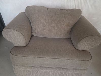 Oversized fabric accent chair
