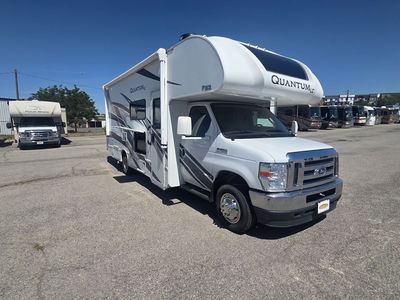 2022 Thor Motor Coach Quantum LC27 Sleeps 6 and the wall slide gives it tons of room