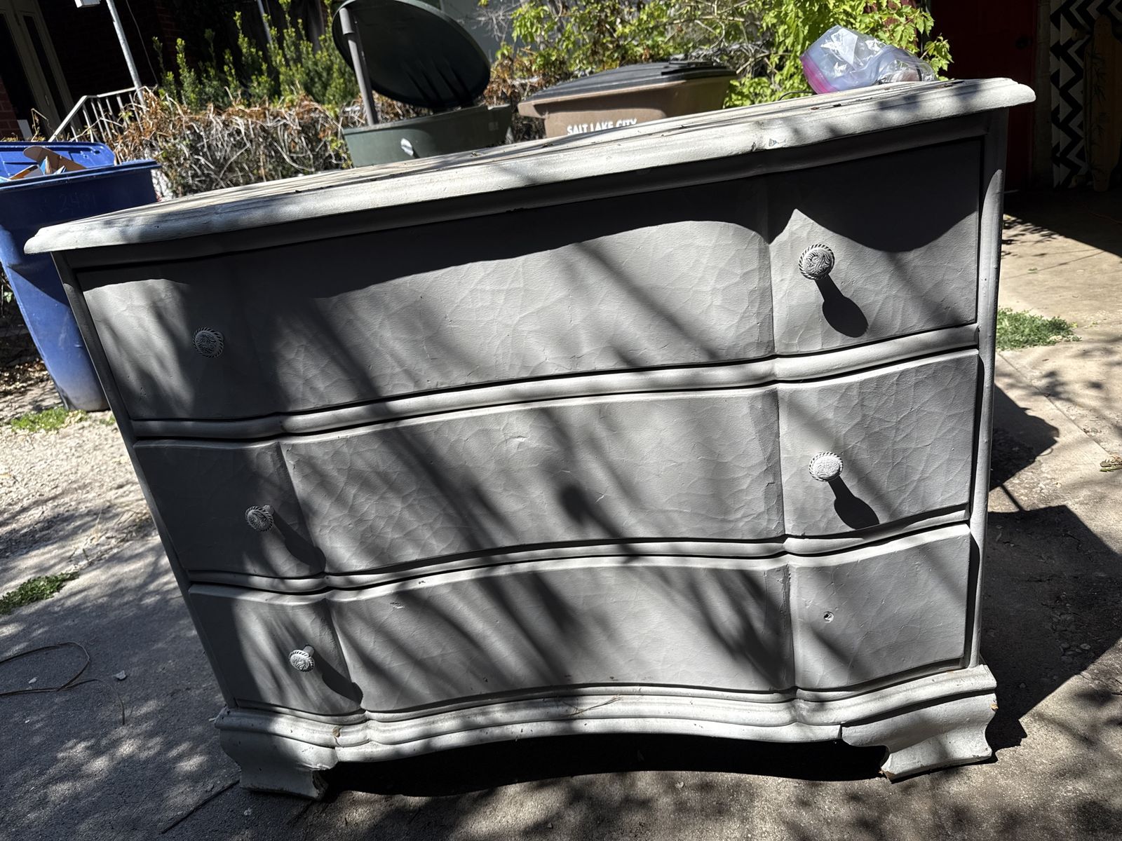 White 3 drawer dresser