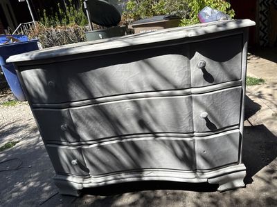 White 3 drawer dresser