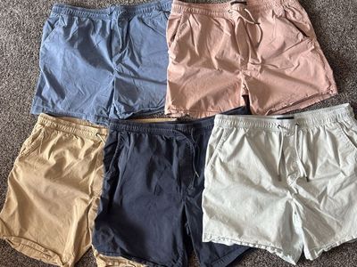 Five American Eagle Men's Lived-In Trekker Shorts- Size Large