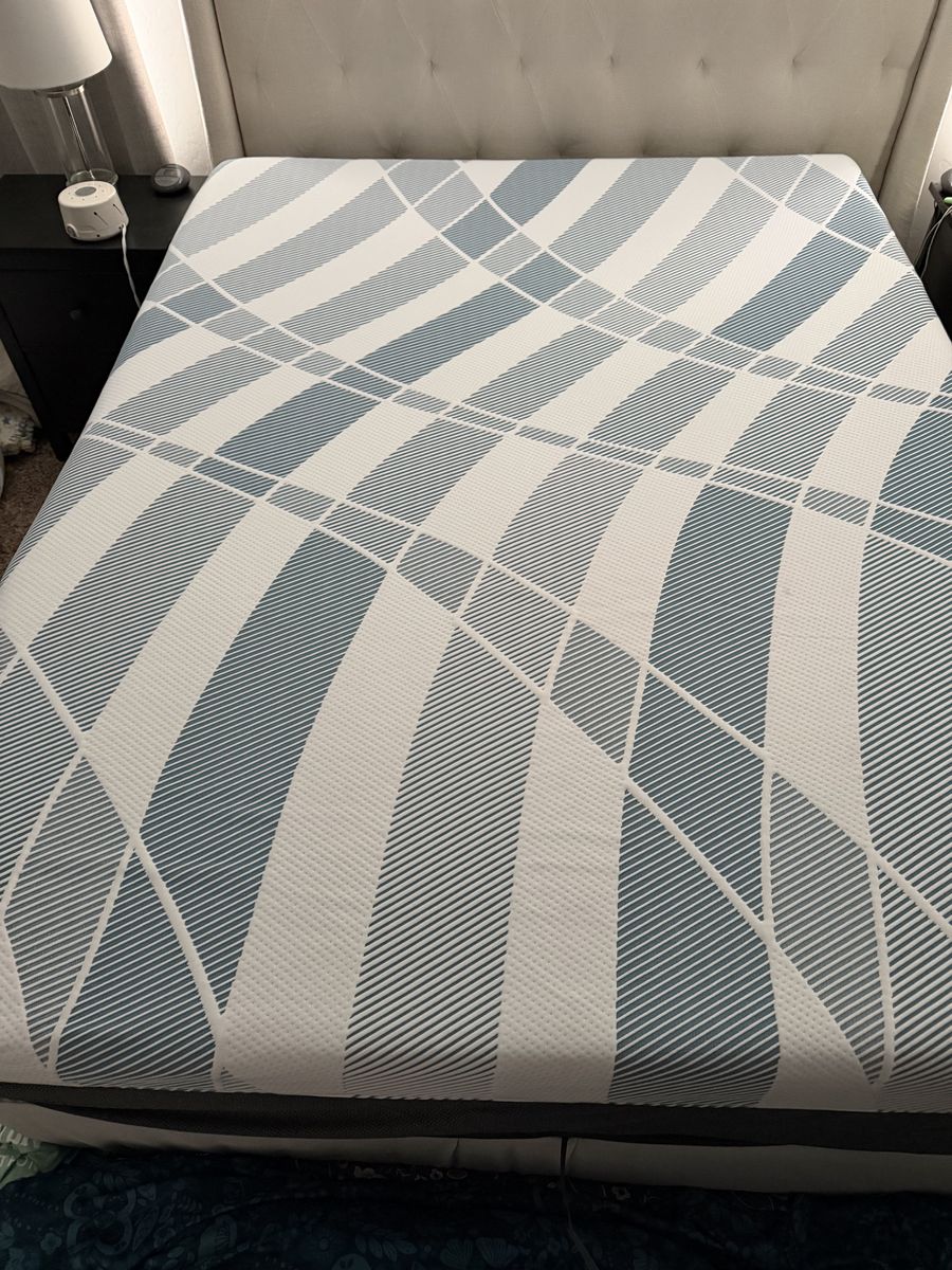 Sealy hybrid queen size mattress