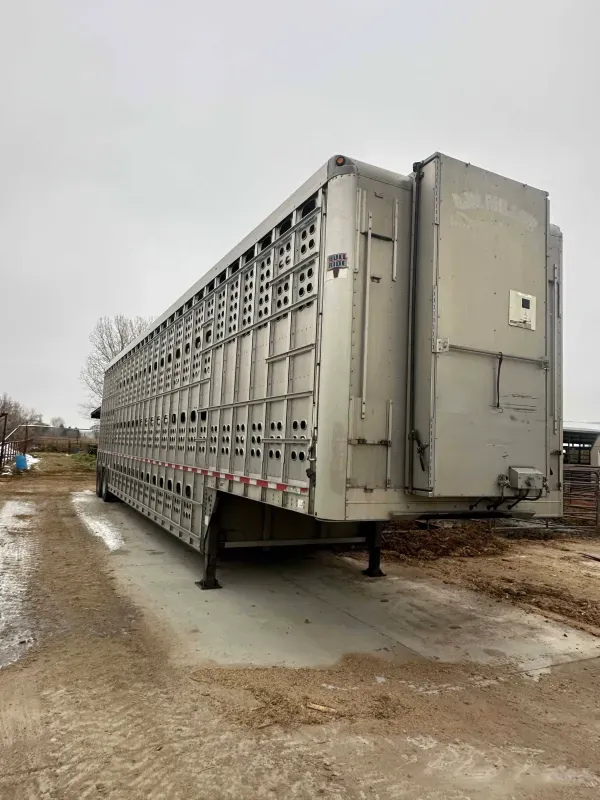 2019 EBY 48’ Livestock Trailer – Aluminum – 75,000 GVWR