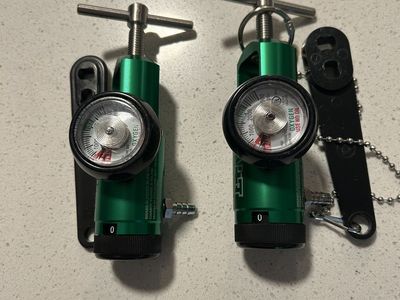 Oxygen regulator