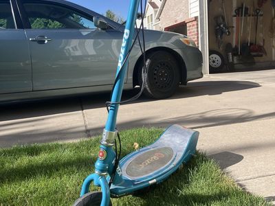 Electric Scooter (Razor e 200)