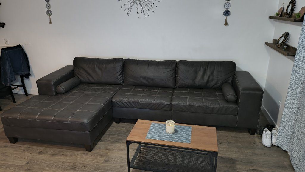 Main image 3