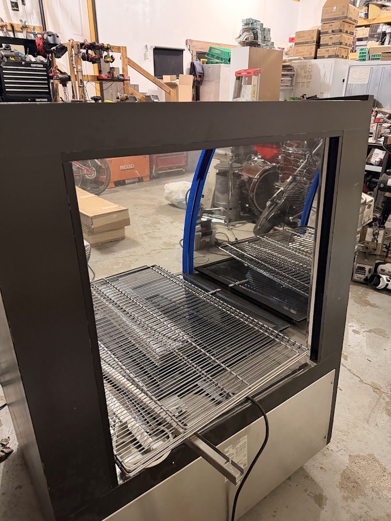 Dry Display Case for bakery or cafe