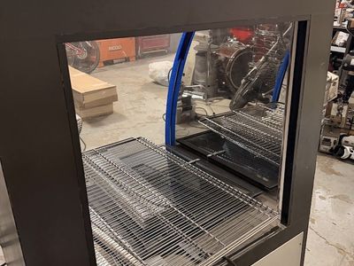 Dry Display Case for bakery or cafe
