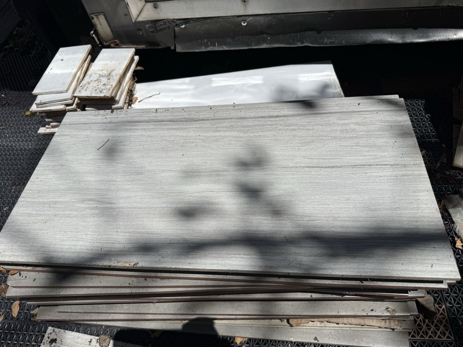 Ceramic Tile 3 size assortment from xl to small