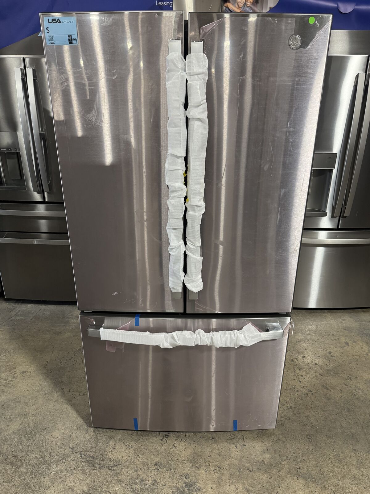 NEW GE STAINLESS STEEL FRENCH DOOR REFRIGERATOR