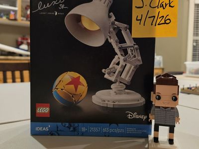 LEGO Ideas Set 21357 - Disney Pixar Luxo Jr