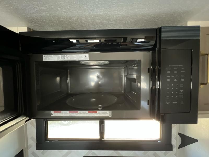 Main image 33