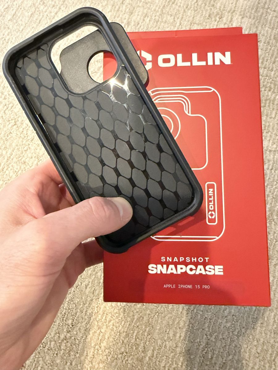 Ollin iPhone 15 Pro Snapshot Snapcase