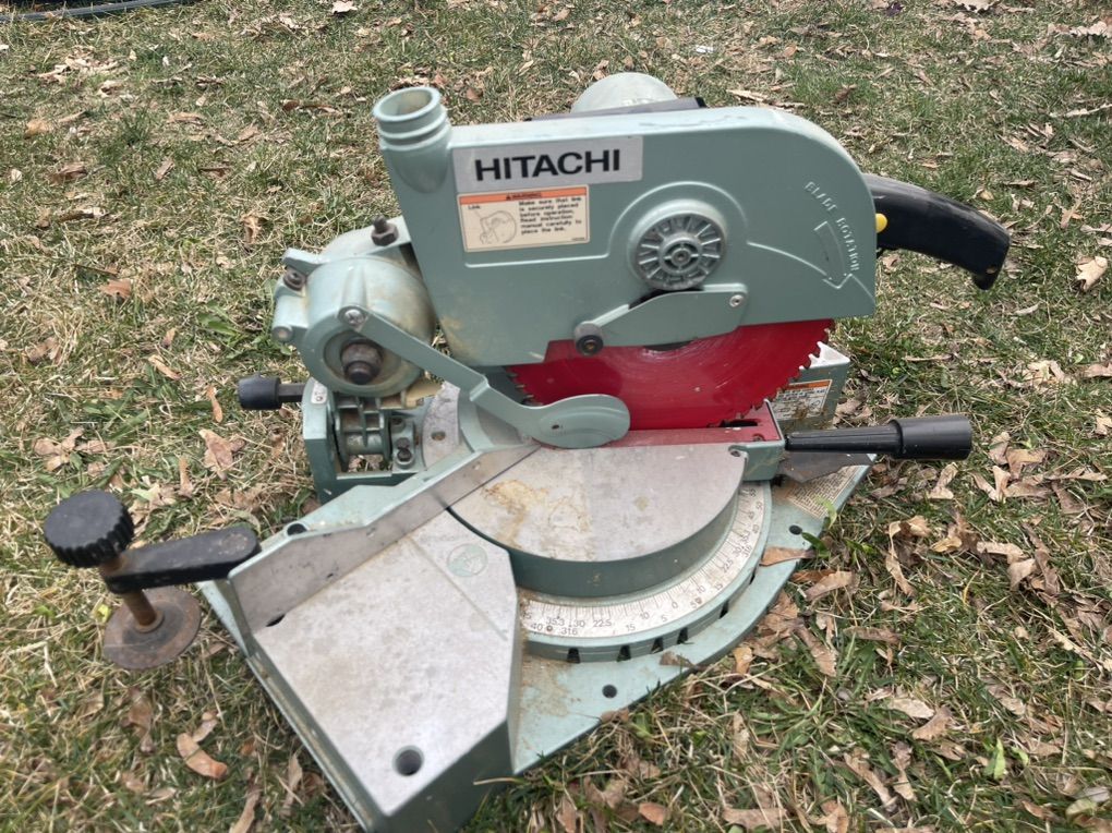 Hitachi Saw