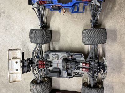 1/8 E-revo roller with another slider for parts