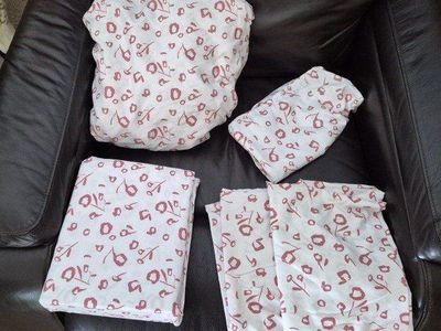 Target Full Sheet Set - Includes Fitted Sheet, Flat Sheet, & 2 Standard Pillowcases - White/Pink Rose Pattern