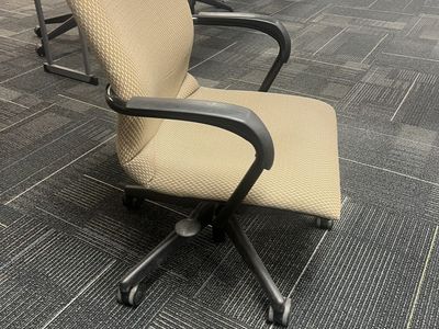 10 Office Chairs – $60 for ALL (Must Take All)