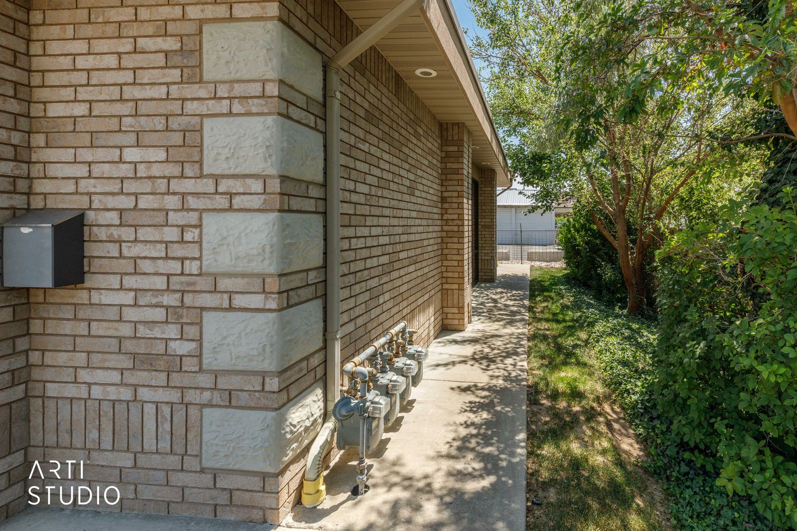 Main image 5
