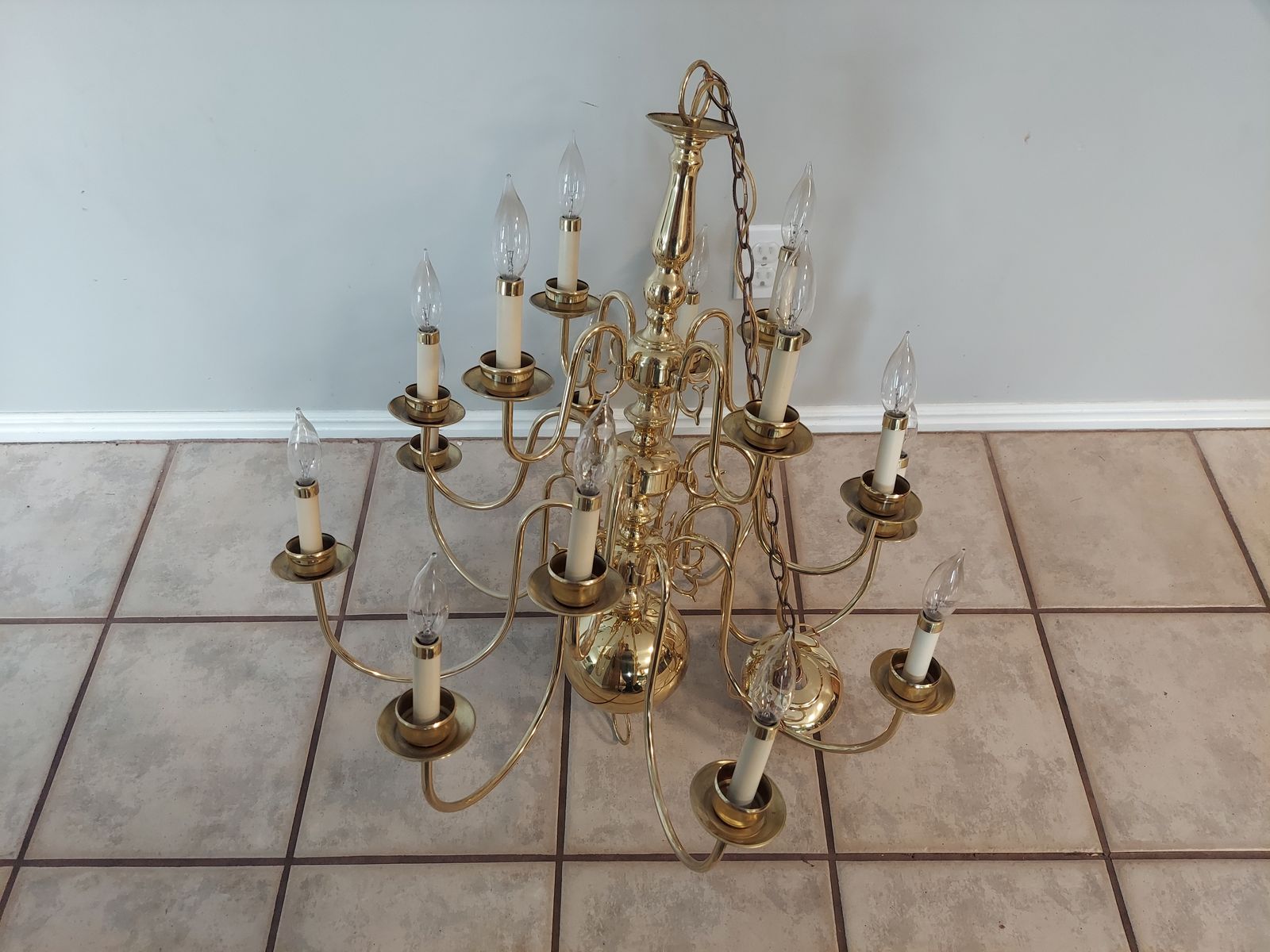 Brass candelabra chandelier, 16 bulbs