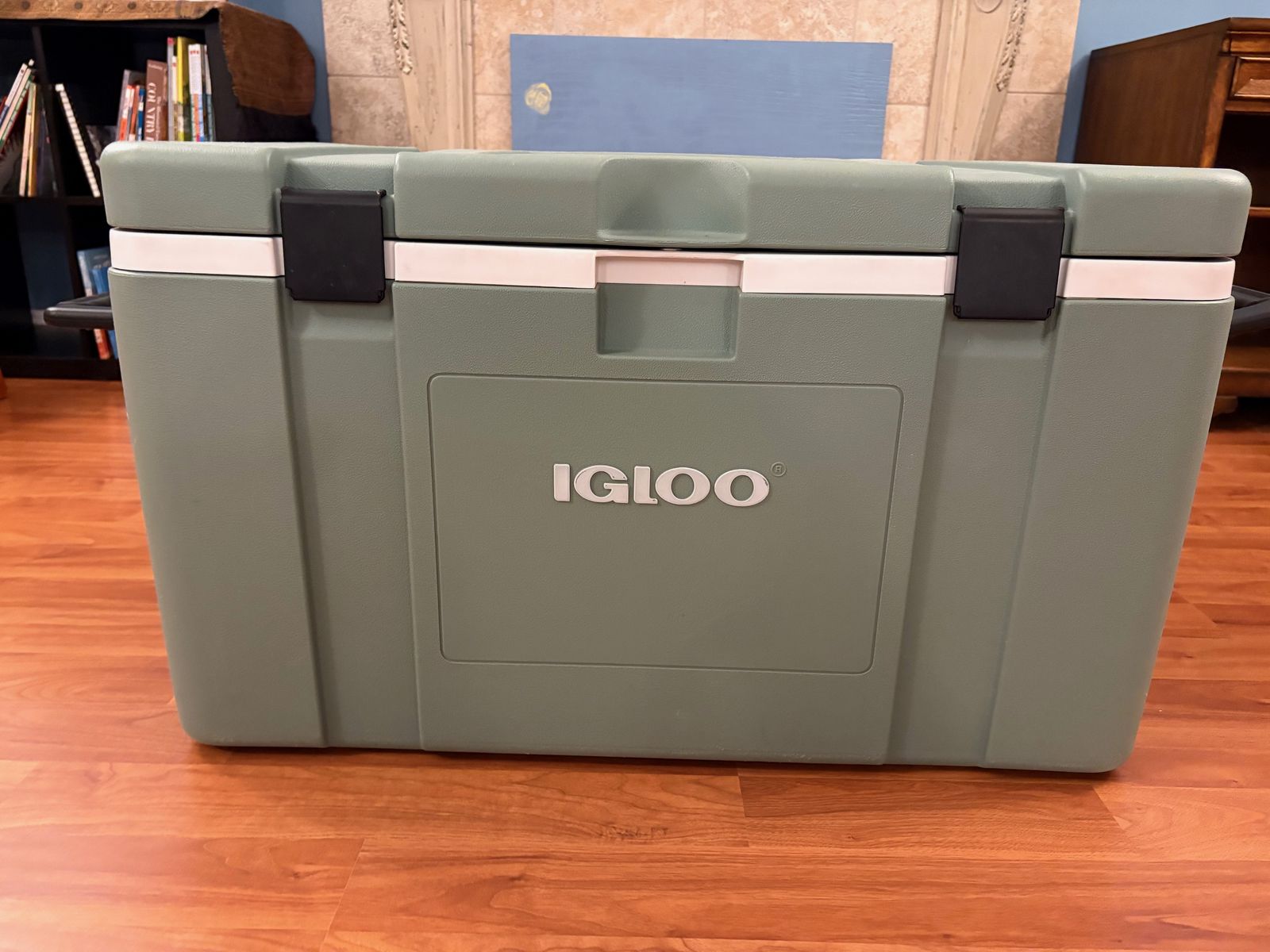 Igloo Cooler - 100 qt
