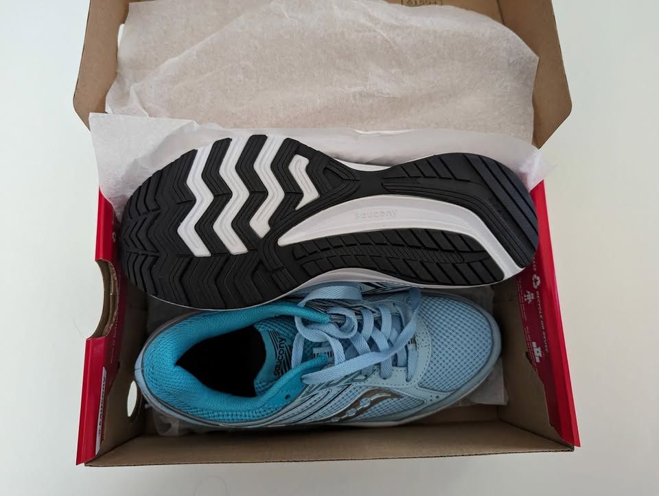 Saucony Tenis Shoes