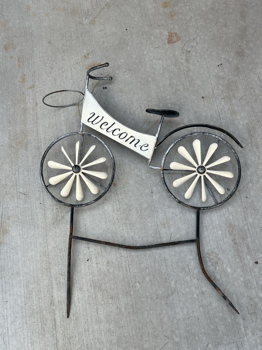 Metal bike stand with pot holder