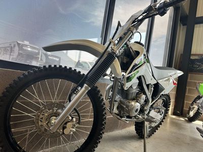 2027 Kawasaki KLX 140R F