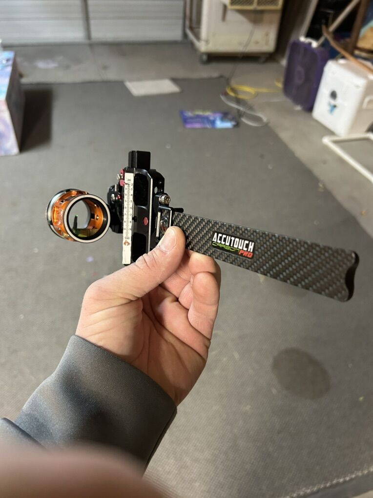 Axcell Accutouch Carbon Pro