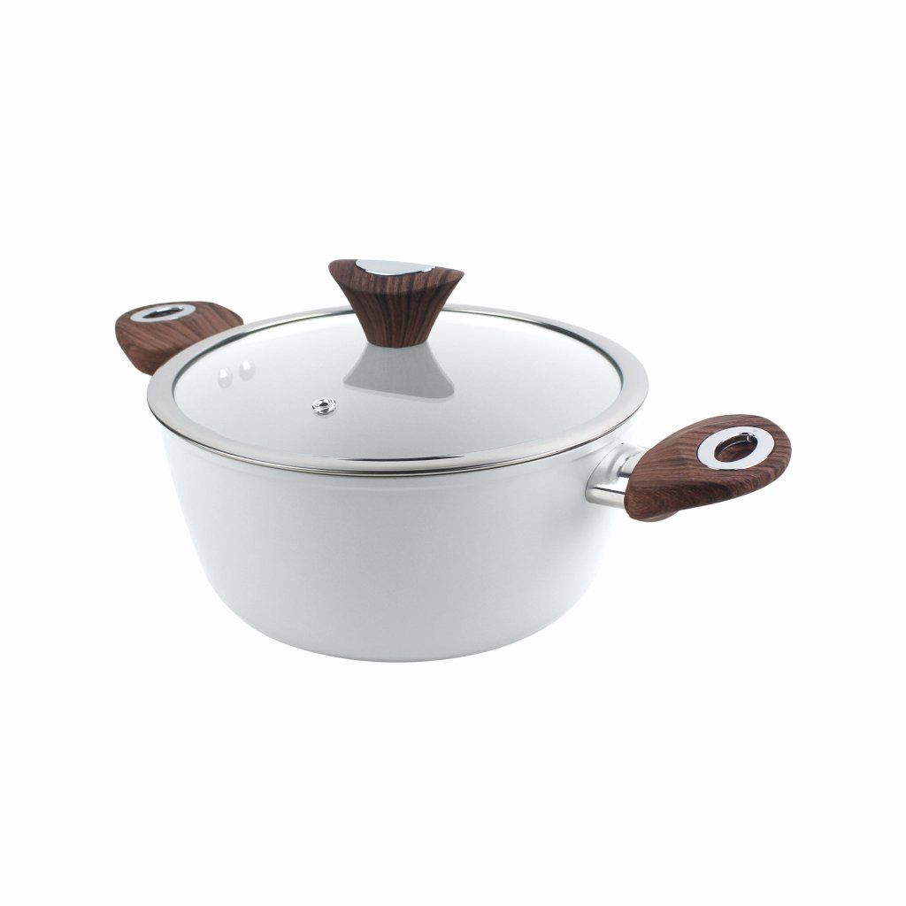 Brand New 4.4 Quart Casserole Pot