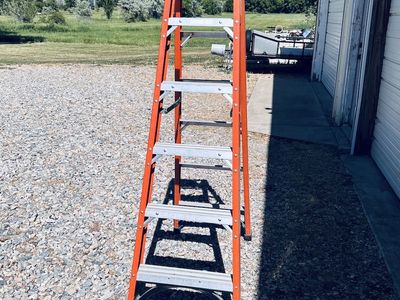 Husky 6 ft. Fiberglass Step Ladder - Orange/Silver, Type II 225 lbs Duty Rating