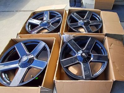 GfX 20" x 8.5" black wheels