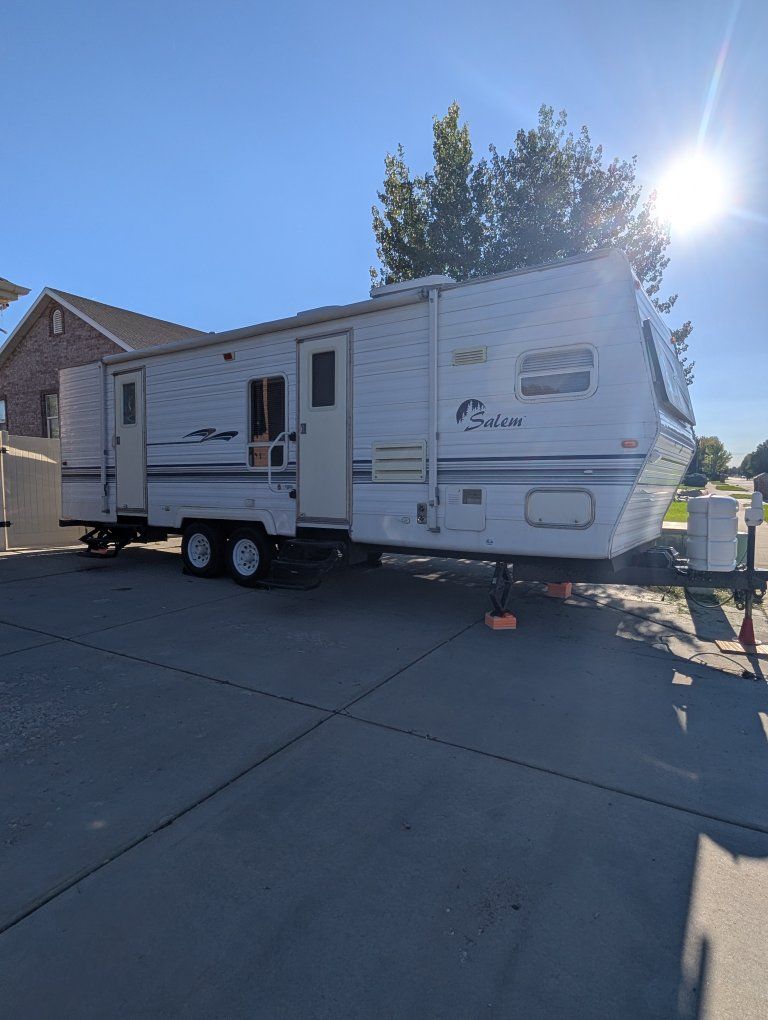 Forest River Salem travel trailer T-27