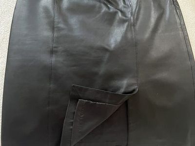 Jaclyn Smith Black 100% Leather Midi Skirt Size 10