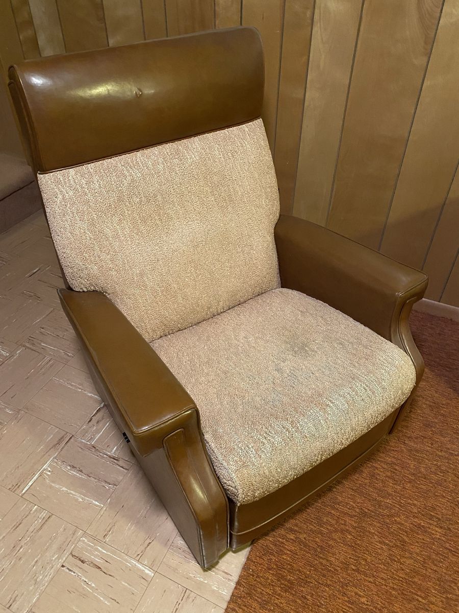 * Vintage Vibrating Recliner - Works Great! *