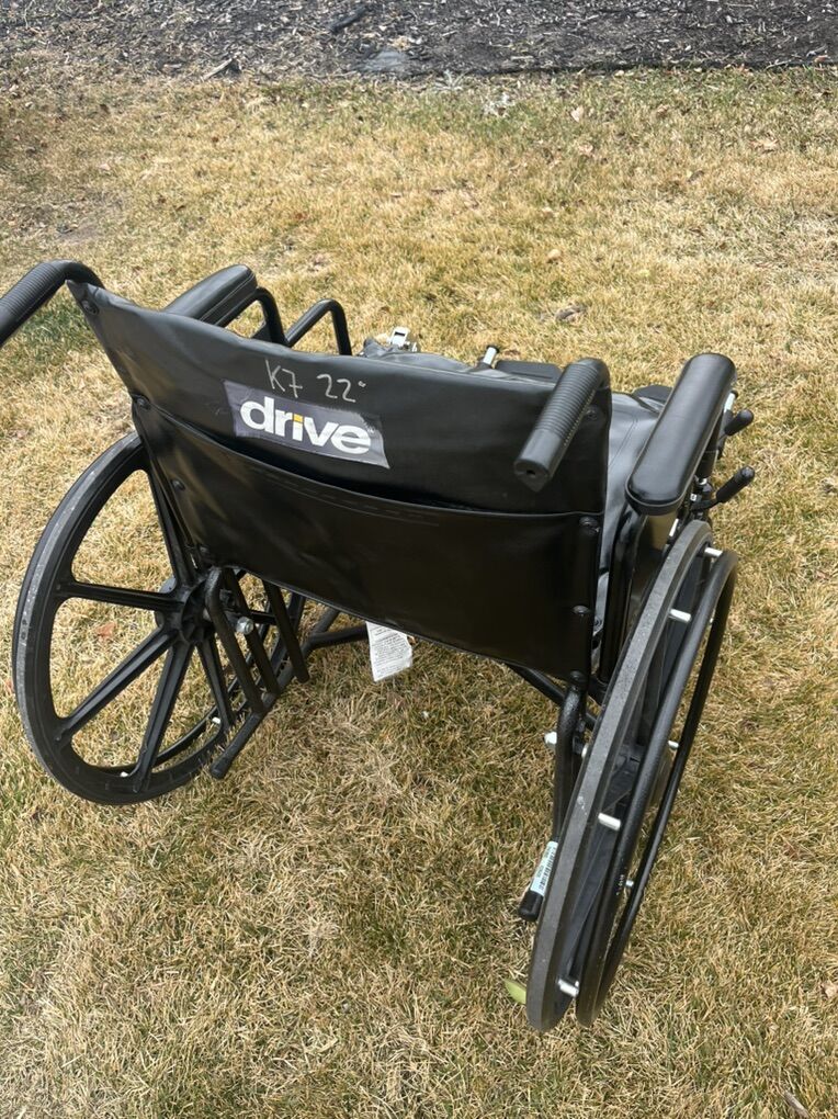 Drive Bariatric wheelchair, 22 Inch Seat