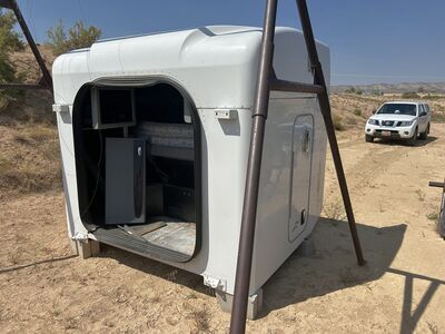 60" Peterbilt Midroof Truck Sleeper