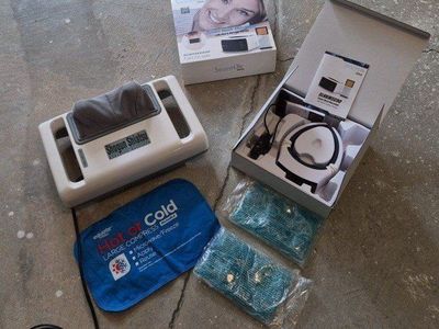 2 Neck Massagers + ice packs