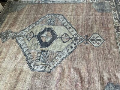 Brand new HAUTELOOM 7'.6" x 9'.6" Camel, Dark Brown Area Rug