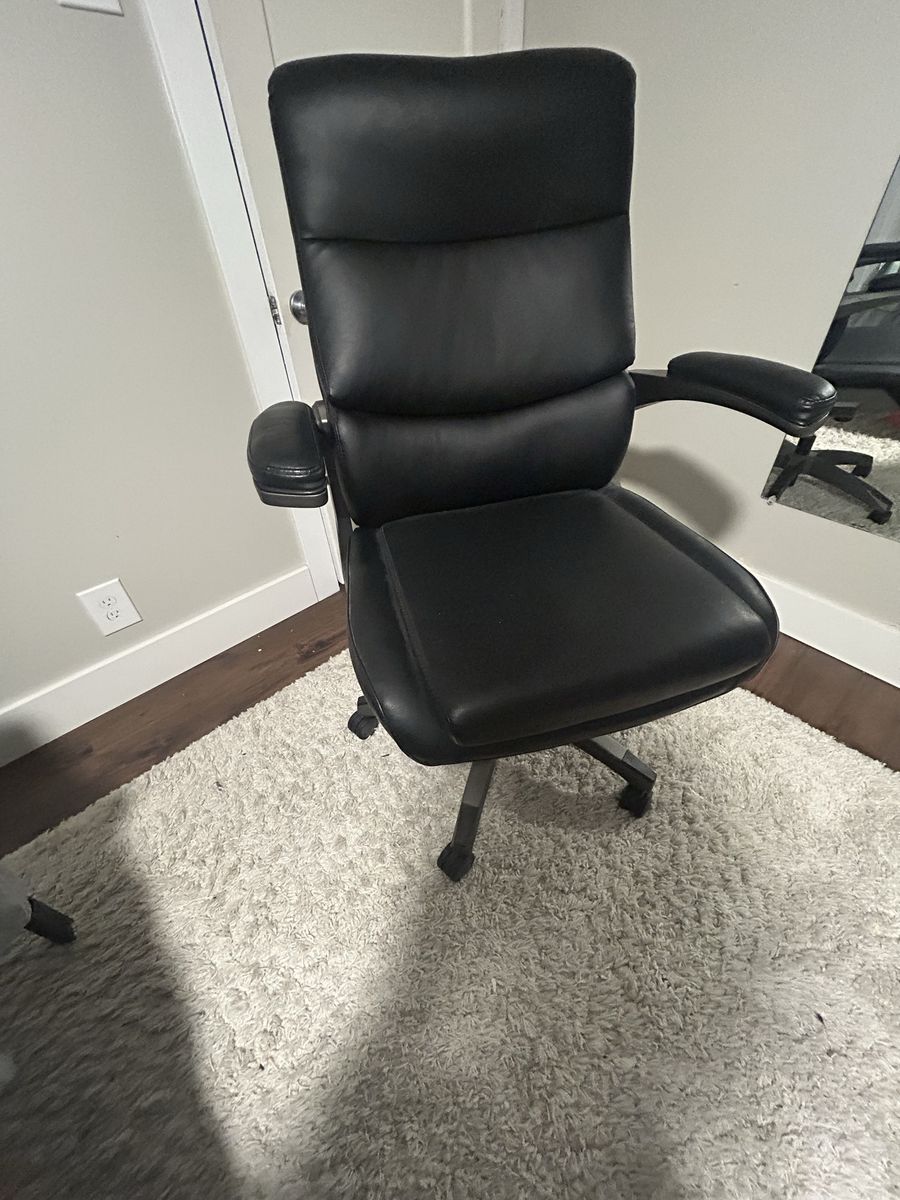La Z Boy office desk Chair